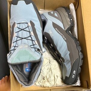 Salomon Men's Gray and Black Athletic Shoes